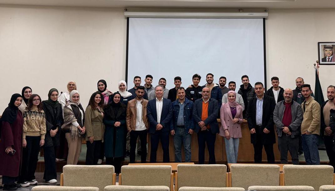 Hijjawi Faculty Students Meet with Chairman of Hijjawi Foundation