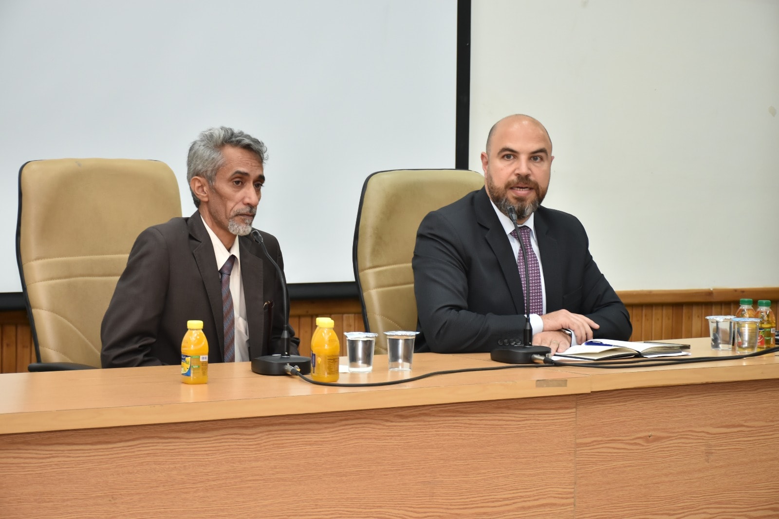 University President Met with Faculty and Staff of Hijjawi Faculty
